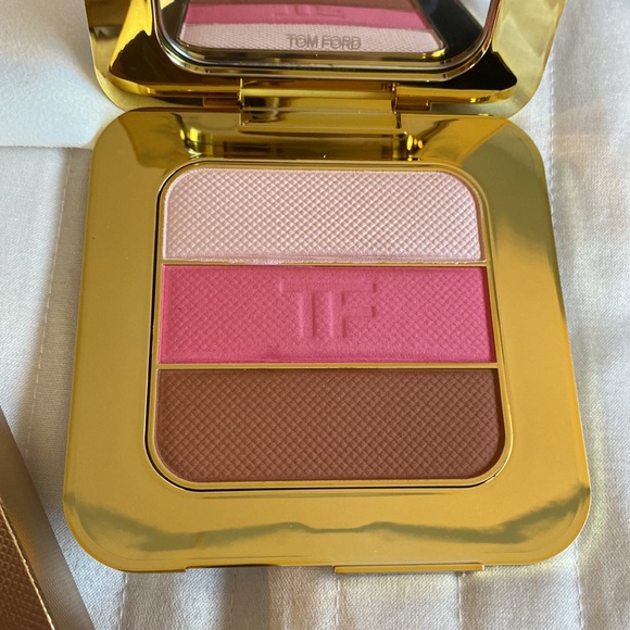 Tom Ford Soleil Contouring Compact - Picture 2 of 4